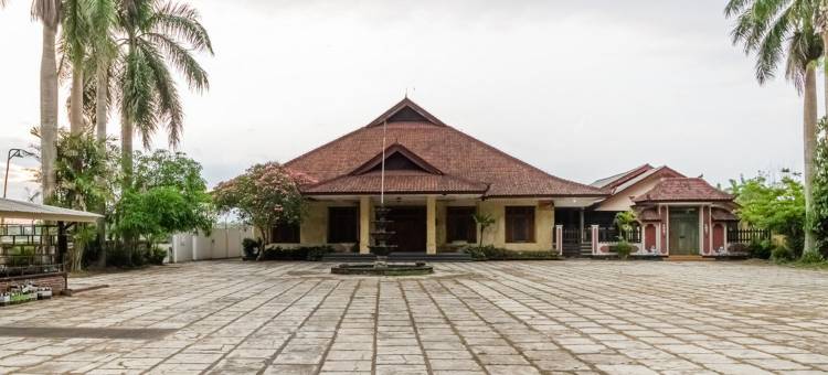 红多兹伊斯兰酒店-近戈尔肯阿罗克(RedDoorz Syariah Near Gor Ken Arok)图片