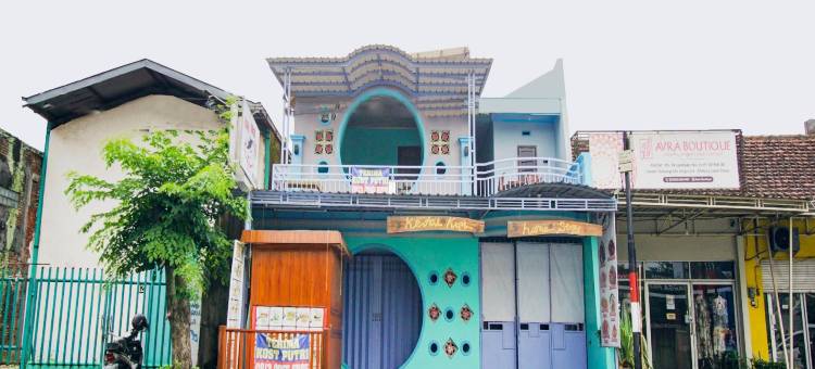 OYO 90179 西比拉咖啡馆和家庭旅馆(OYO 90179 Sybilla Cafe & Homestay)图片