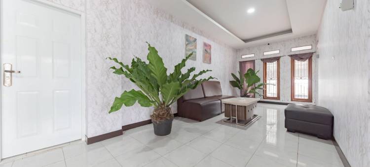 RedDoorz Syariah Plus Near Tugu Bubur Ayam Cianjur图片