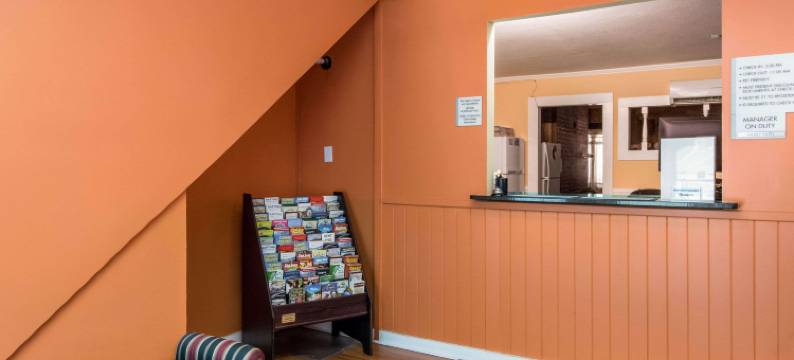 瓦尔哈拉汽车旅馆(Rodeway Inn & Suites)图片