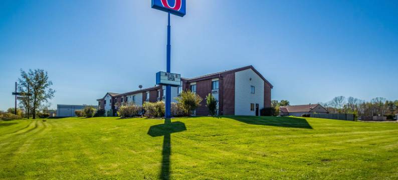 威斯康星萨库维里 6 号汽车旅馆(Motel 6 Saukville, WI)图片