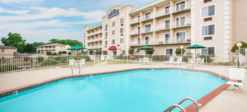 温泉城温德姆呗盟酒店(Baymont by Wyndham Hot Springs on the Lake)图片