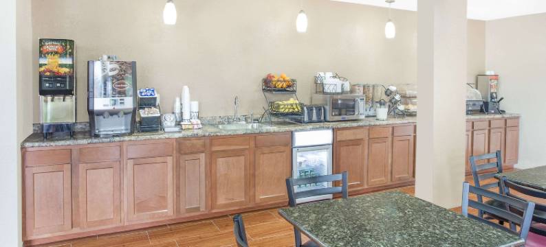 阿普尔顿麦客达套房酒店(Microtel Inn & Suites by Wyndham Appleton)图片