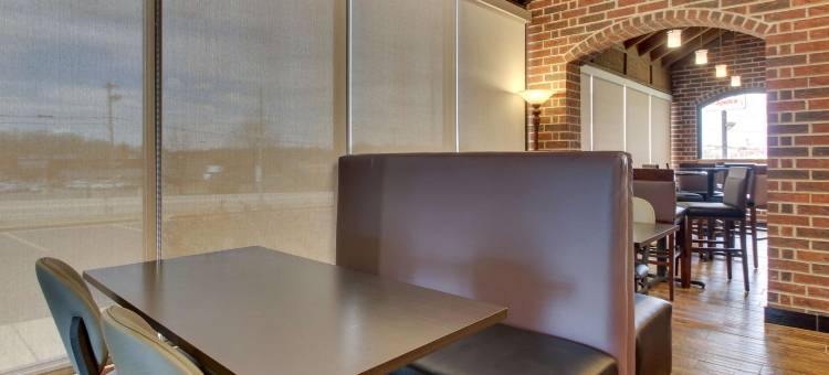 波普勒布拉夫德鲁里套房酒店(Drury Inn & Suites Poplar Bluff)图片