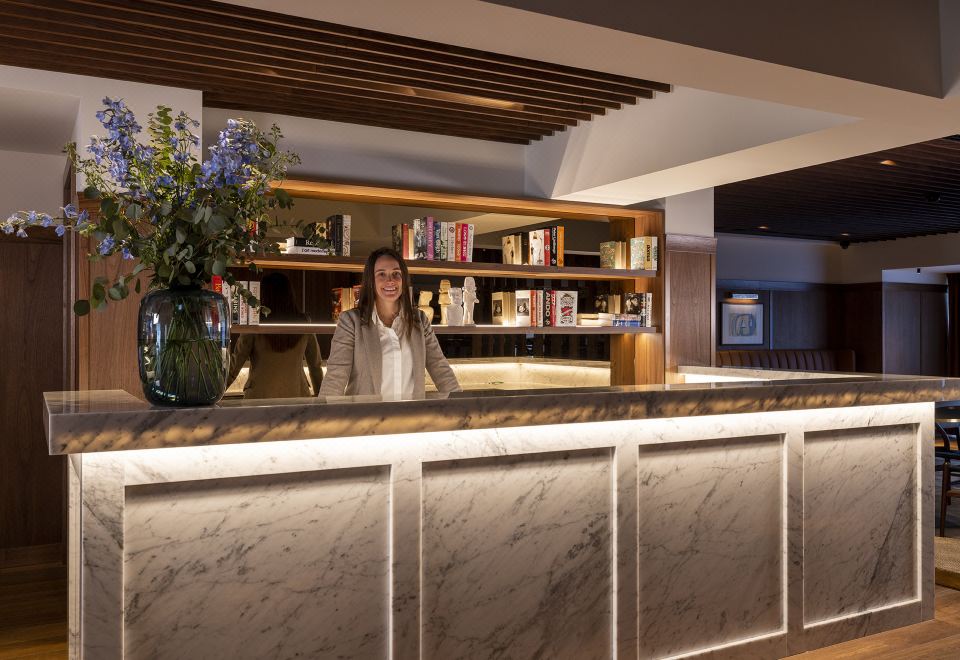 L-Avenue Hotel Overview