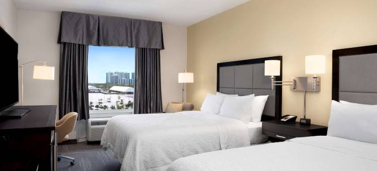 哈兰代尔海滩阿文特拉希尔顿欢朋酒店(Hampton Inn Hallandale Beach-Aventura)图片