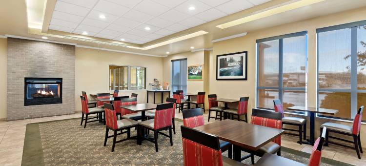 克雷斯韦尔舒适酒店(Comfort Inn & Suites Creswell)图片