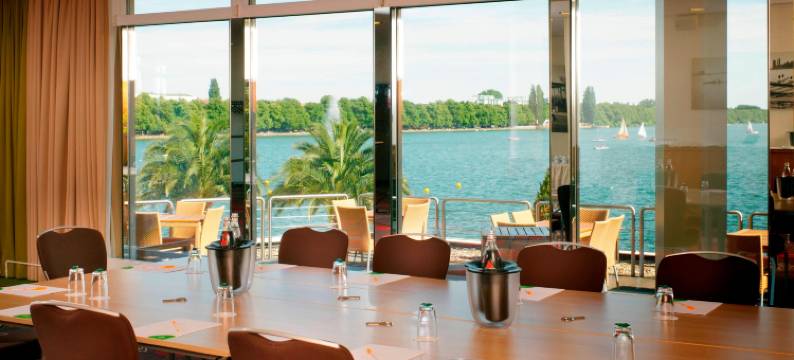 汉诺威马斯湖万怡酒店(Courtyard Hannover Maschsee)图片