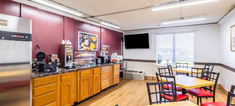 坎萨斯城独立城I-70E 乡村套房运动复合式酒店(Countryside Suites Kansas City Independence I-70 East Sports Complex Hotel)图片