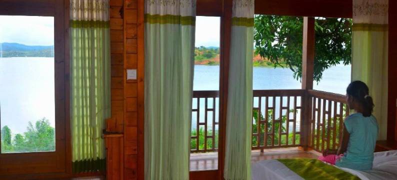瓦亚纳德湖畔玫瑰度假村(LakeRose Wayanad Resort)图片