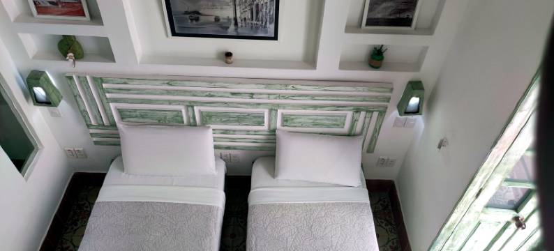 Apartment in Old Havana with free wifi, 2 twins beds and work area图片