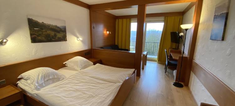 奥克斯多利斯玫瑰酒店及餐厅(Logis Hôtel-Restaurant Aux Trois Roses)图片