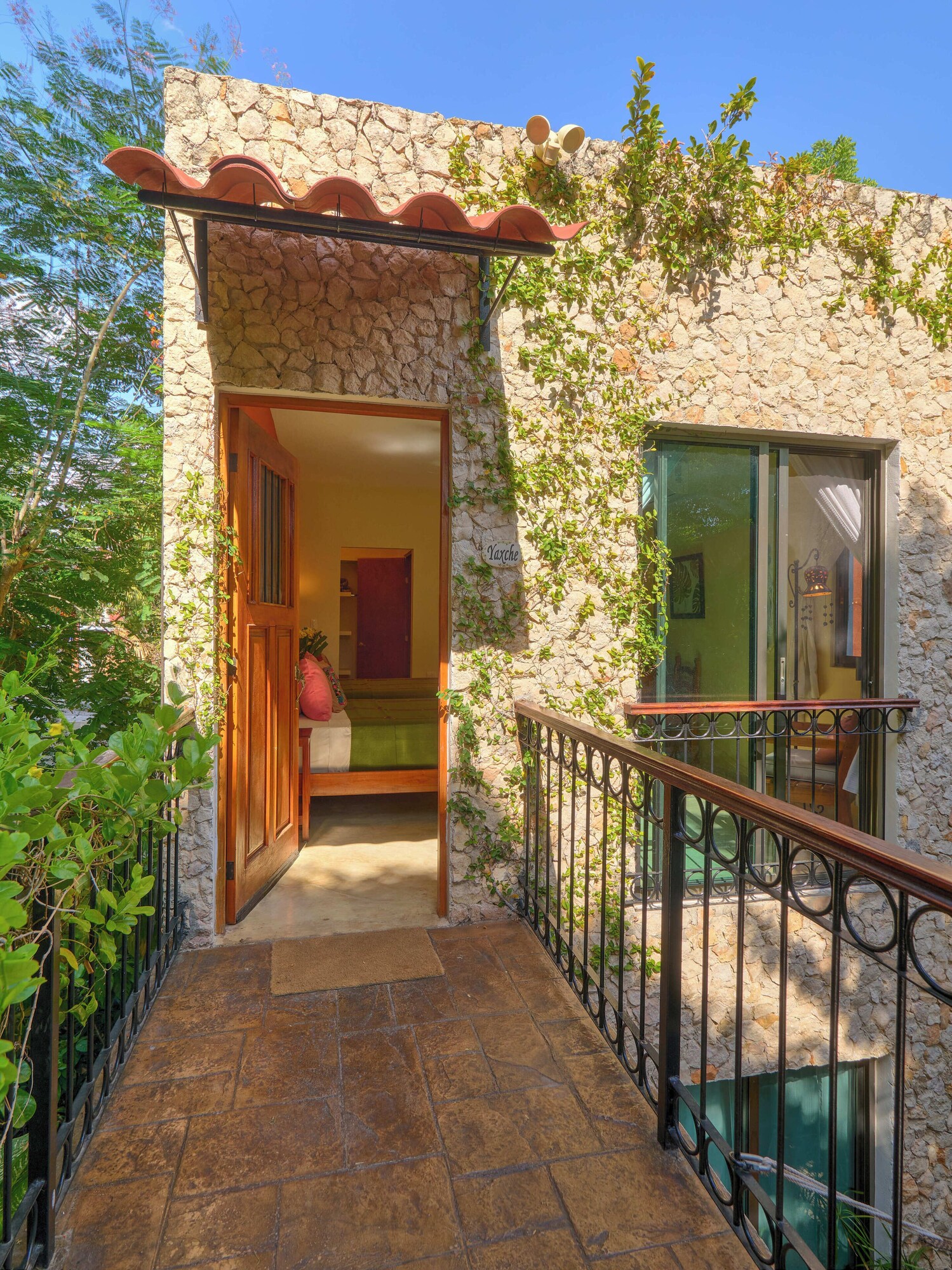 Casa Del Maya Bed & Breakfast Over view