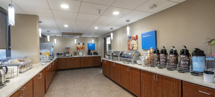 科普兰大楼舒适套房酒店(Comfort Inn & Suites at Copeland Tower)图片