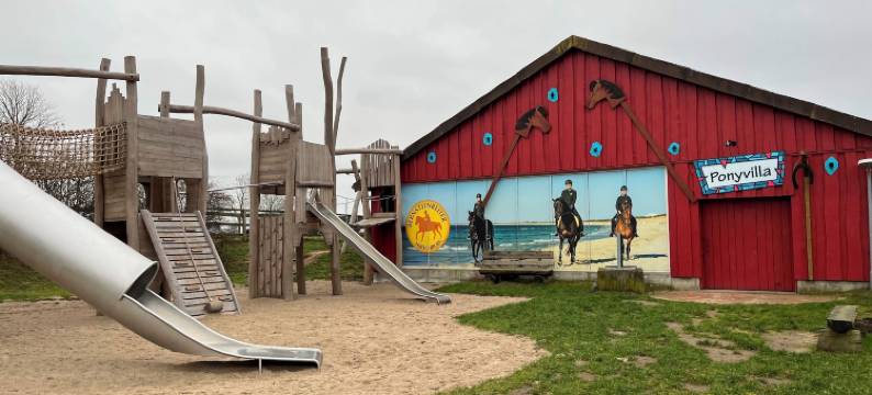 伯恩斯坦兰德希尔斯堡(Bernsteinland Hirschburg)图片