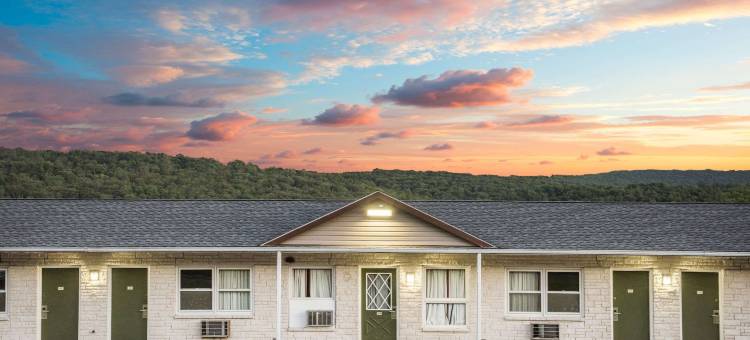 派恩格罗夫骑士酒店(Knights Inn Pine Grove)图片