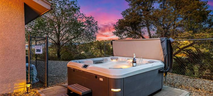 新豪华普雷斯科特猞猁B B 4k平方英尺，可住22人(New Luxury Prescott Lynx B B 4k ft2 Sleeps 22)图片