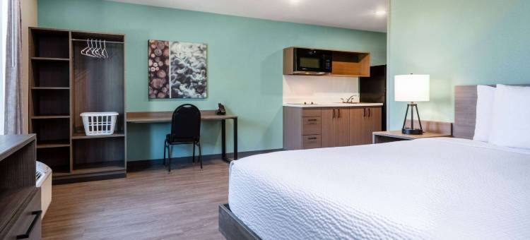 温德姆菲尼克斯-皮奥里亚/格伦代尔的回声套房延长住宿(Echo Suites Extended Stay by Wyndham Phoenix-Peoria/Glendale)图片