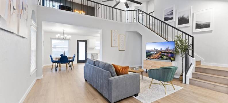 适合远程工作的大床宽带3居室(Modern & Homey 3Br Home, Remote Work Friendly, King Beds, Fast WiFi)图片