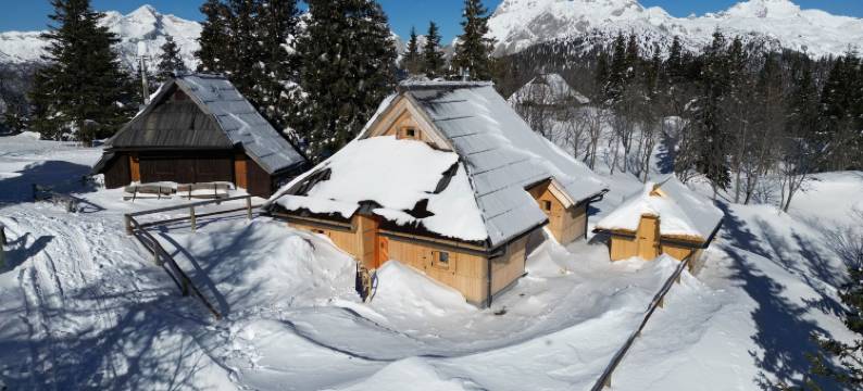 大山上的Žafran小屋(Koča Žafran - Velika Planina)图片