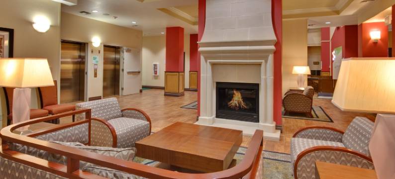 Holiday Inn & Suites 贝克斯菲尔德北(Holiday Inn & Suites BAKERSFIELD by IHG)图片