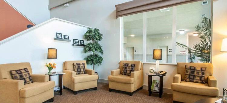 奥沙克湖舒眠酒店及套房(Sleep Inn & Suites Lake of the Ozarks)图片