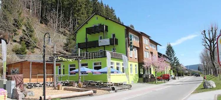 启动森林阿克提夫民宿酒店(Action Forest Hotel - Kletterwald - Lasertag - nähe Badeparadies)图片