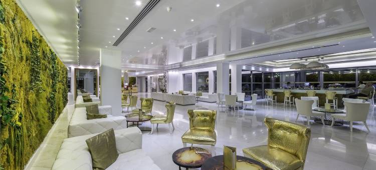 钻石豪华酒店-限成人(Diamond Deluxe Hotel - Adults Only)图片