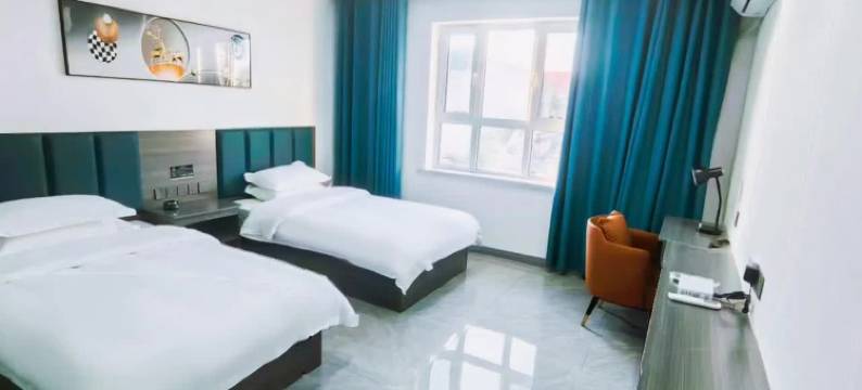 布尔津逸宸民宿(冲乎尔镇店)图片