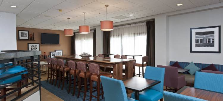 希尔顿欢朋酒店-布卢明顿(Hampton Inn Bloomington)图片