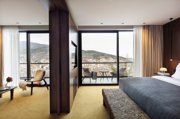 The Lynx Mountain ResortHotel Overview