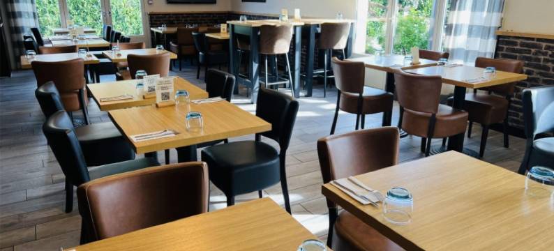 利雪基里亚德酒店(Kyriad Lisieux)图片