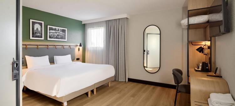 巴黎西部楠泰尔拉德芳斯康铂酒店(Campanile Paris Ouest - Nanterre - la DÉFENSE)图片