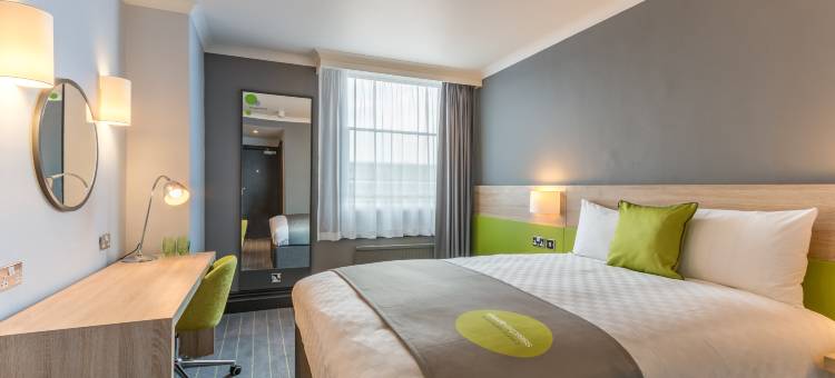 鲁顿提斯特尔快捷酒店(Thistle Express London Luton)图片