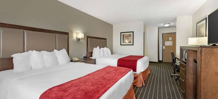 鹰岭贝斯特韦斯特优质套房酒店(Best Western Plus Eagleridge Inn  Suites)图片