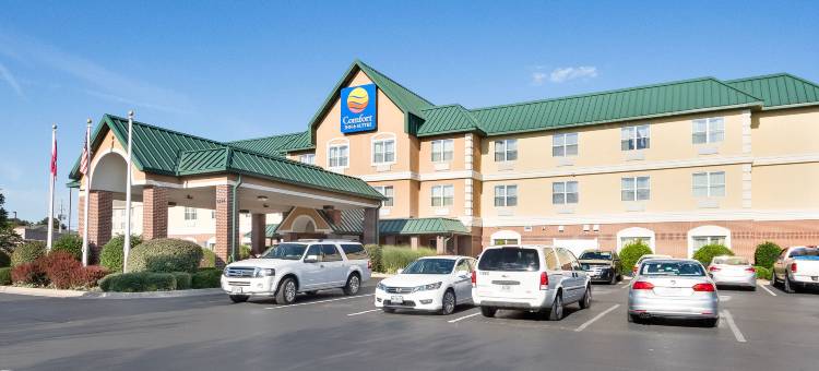 费耶特维尔大学区舒适套房酒店(Comfort Inn & Suites Fayetteville-University Area)图片