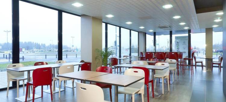 贝尔福特蒙贝利亚约恩西恩车站康铂酒店(Campanile Belfort Montbeliard - Gare la Jonxion)图片