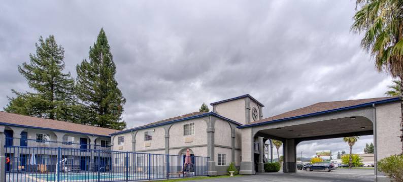 尤凯亚旅游宾馆(SureStay Hotel by Best Western Ukiah)图片