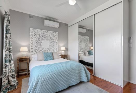 Esto House Hotel Overview