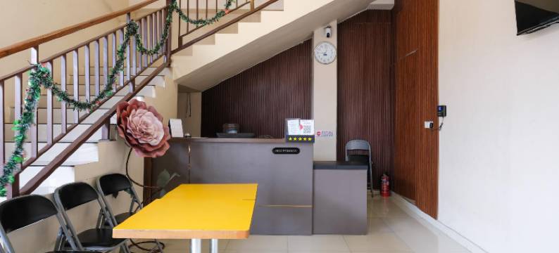 Urbanview near Sunrise Mall Mojokerto图片