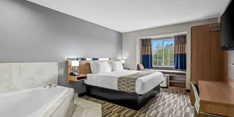 斯泰茨維爾温德姆麥客達套房酒店