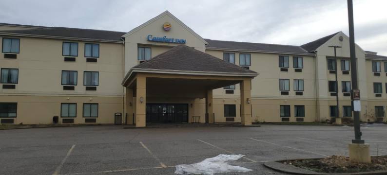 靠近I-70/I-77的剑桥客栈，由Capital O提供(Cambridge Inn by Capital O Near I-70 / I-77)图片