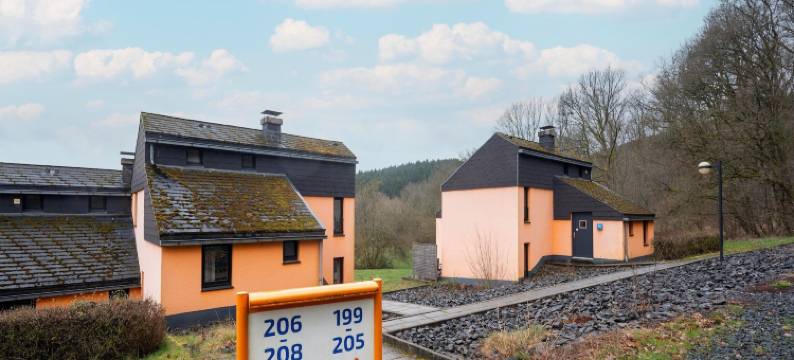 汉巴赫塔尔度假公园家庭隐居处(Hambachtal Holiday Park Family Hideaway)图片