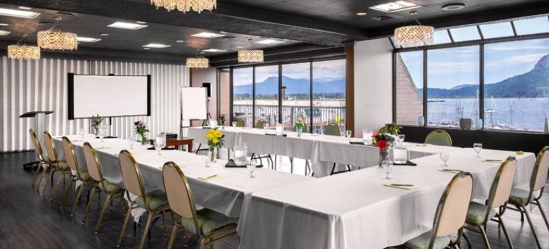 科威恰湾海滨套房酒店(Oceanfront Suites at Cowichan Bay)图片