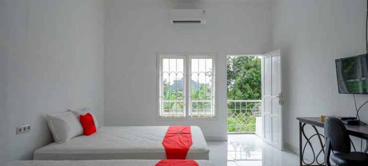 RedDoorz Syariah near UMS Solo - RSO Soeharso图片