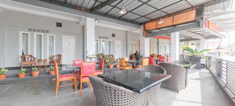 RedDoorz @ Hotel Arwana Safari Puncak (Formerly Hotel Arwana Safari Puncak)图片