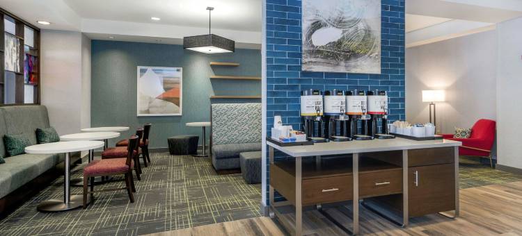 希尔顿欢朋套房酒店-伯灵顿(Hampton Inn & Suites Burlington)图片