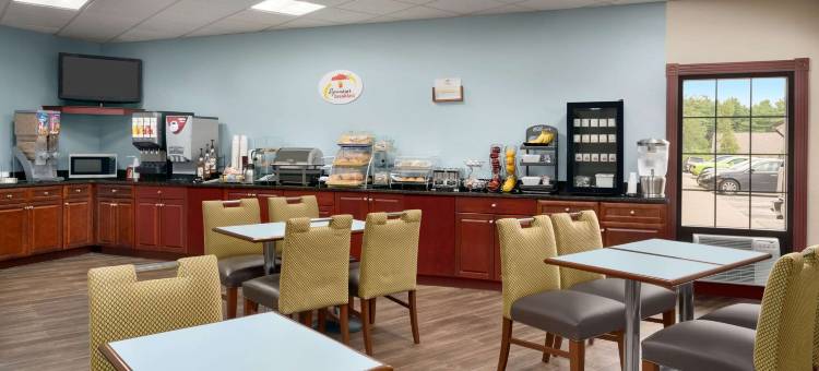 西格林威治-普罗维登斯温德姆速8酒店(Super 8 by Wyndham West Greenwich/Providence)图片