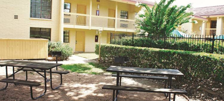 休士顿拉波特呗盟酒店(Baymont by Wyndham Houston la Porte)图片