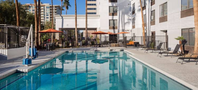 希尔顿欢朋酒店-凤凰城比尔特莫尔(Hampton Inn Phoenix-Biltmore)图片